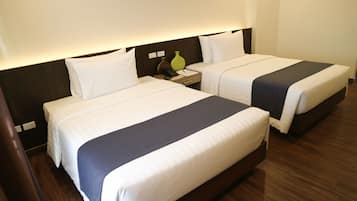 Minibar, in-room safe, desk, iron/ironing board