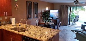 Interior - Escape to Paradise at Beautiful Maui Kamaole In South Maui! (Kihei)