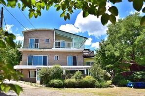 Overnatningsstedets facade