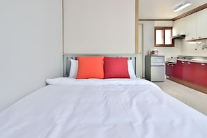 Habitación (8 PY) | Wifi gratis y ropa de cama