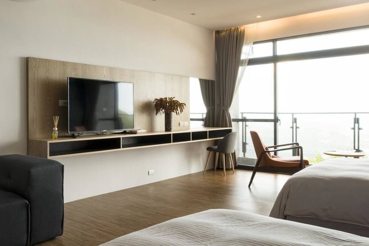 Deluxe Quadruple Room, 1 Bedroom, Mountain View(Tell hotel in advance if you check in after 18:00) | Blackout drapes, free WiFi, bed sheets