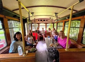 Dining - The Cottage - 2 miles to I-65 (Montevallo)