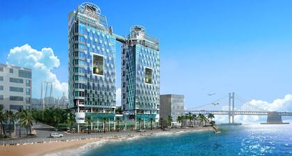 Gray 193 Hotel