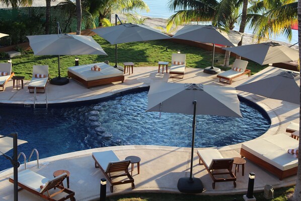 Belo Deluxe Suite King Bed - Adults Only | View from room