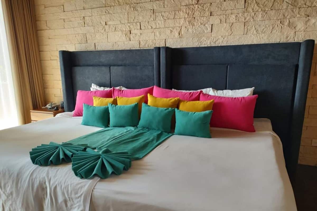 Luxury Junior Suite Extra Large King Bed Ocean View with Balcony | View from room