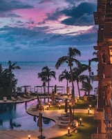 2 piscinas al aire libre, sillones reclinables de piscina