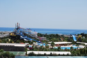 On the beach, waterskiing - Park Aqua (Antalya)