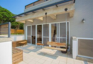 Habitación triple básica | Vistas del balcón