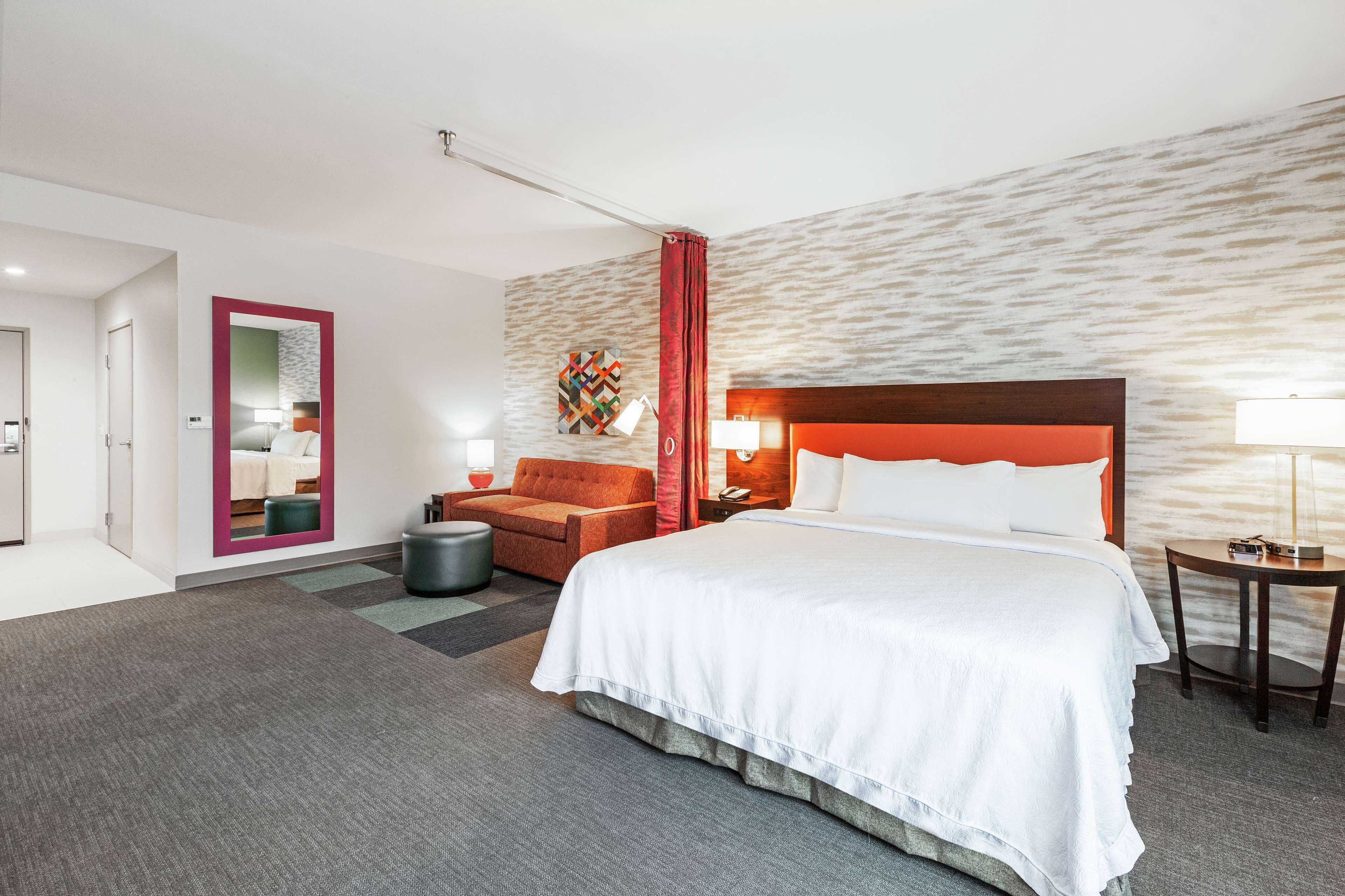 studio, 1 king bed, bathtub | living area | 55-inch lcd tv with digital channels, tv, netflix