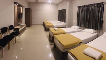 6 Bedded Mixed Dormitory Room | Soundproofing