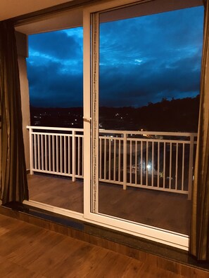 Deluxe Quadruple room with Balcony | Balcony - Sharada Residency - Hostel (Somvarpet)