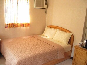 Desk, free WiFi, bed sheets - Hung Rui B&B (Beigan)