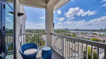 1 bedroom, premium bedding, pillow-top beds, in-room safe
