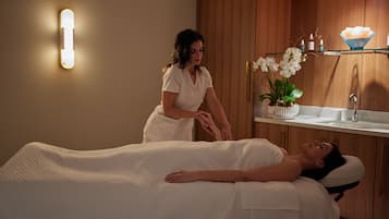 Espace de soins pour les couples, soins corporels, soins d'aromathérapie
