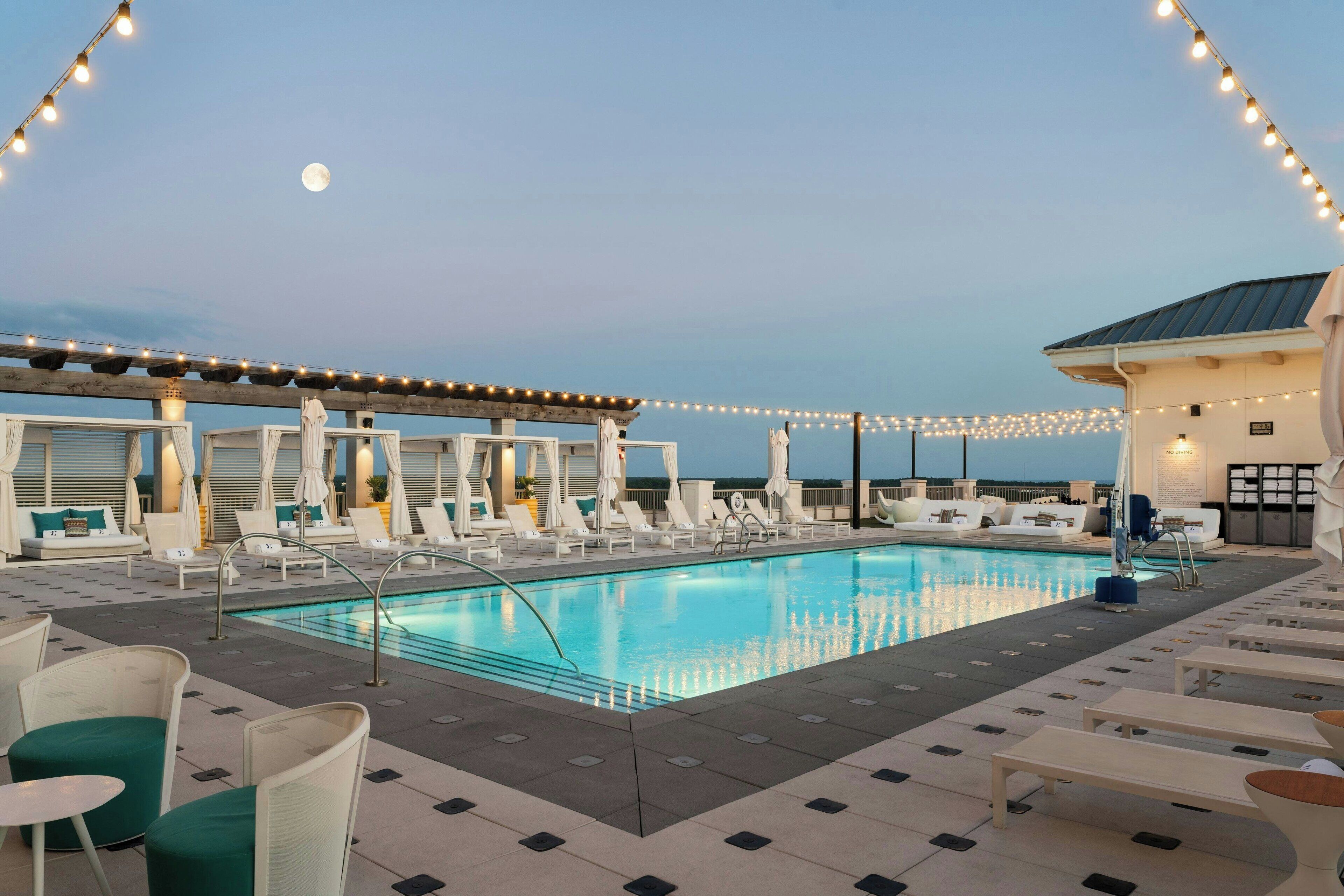 Outdoor pool, cabanas (surcharge), pool umbrellas