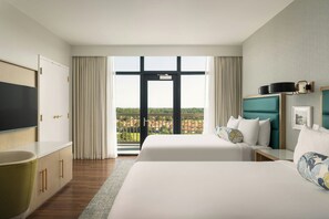 Suite ejecutiva, 2 camas de matrimonio, balcón, vistas al complejo turístico | Ropa de cama de alta calidad y colchones con acolchado adicional