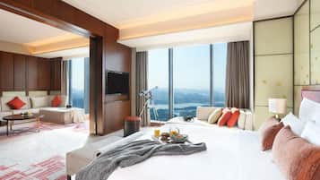 Premium bedding, down duvets, minibar, in-room safe