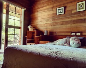 3 makuuhuonetta, ilmainen Wi-Fi, vuodevaatteet