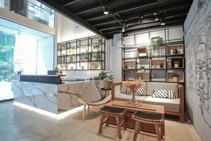 ロビー応接スペース