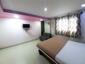Deluxe Room | Free WiFi - Hexa Relax Stay (Mumbai)