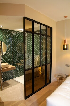 Superior Double Room | Bathroom