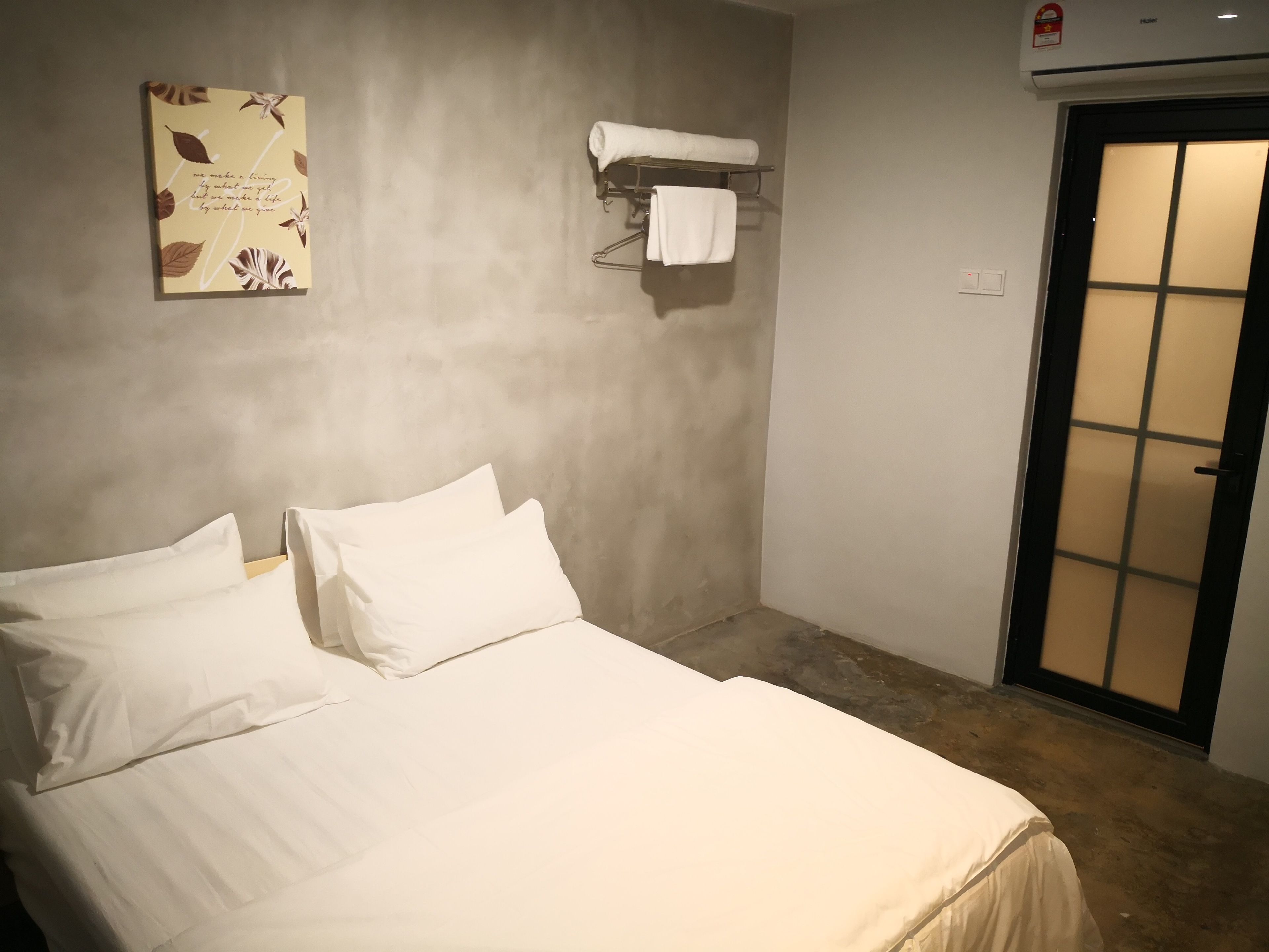 Standard Room, No Windows | Desk, iron/ironing board, rollaway beds, free WiFi