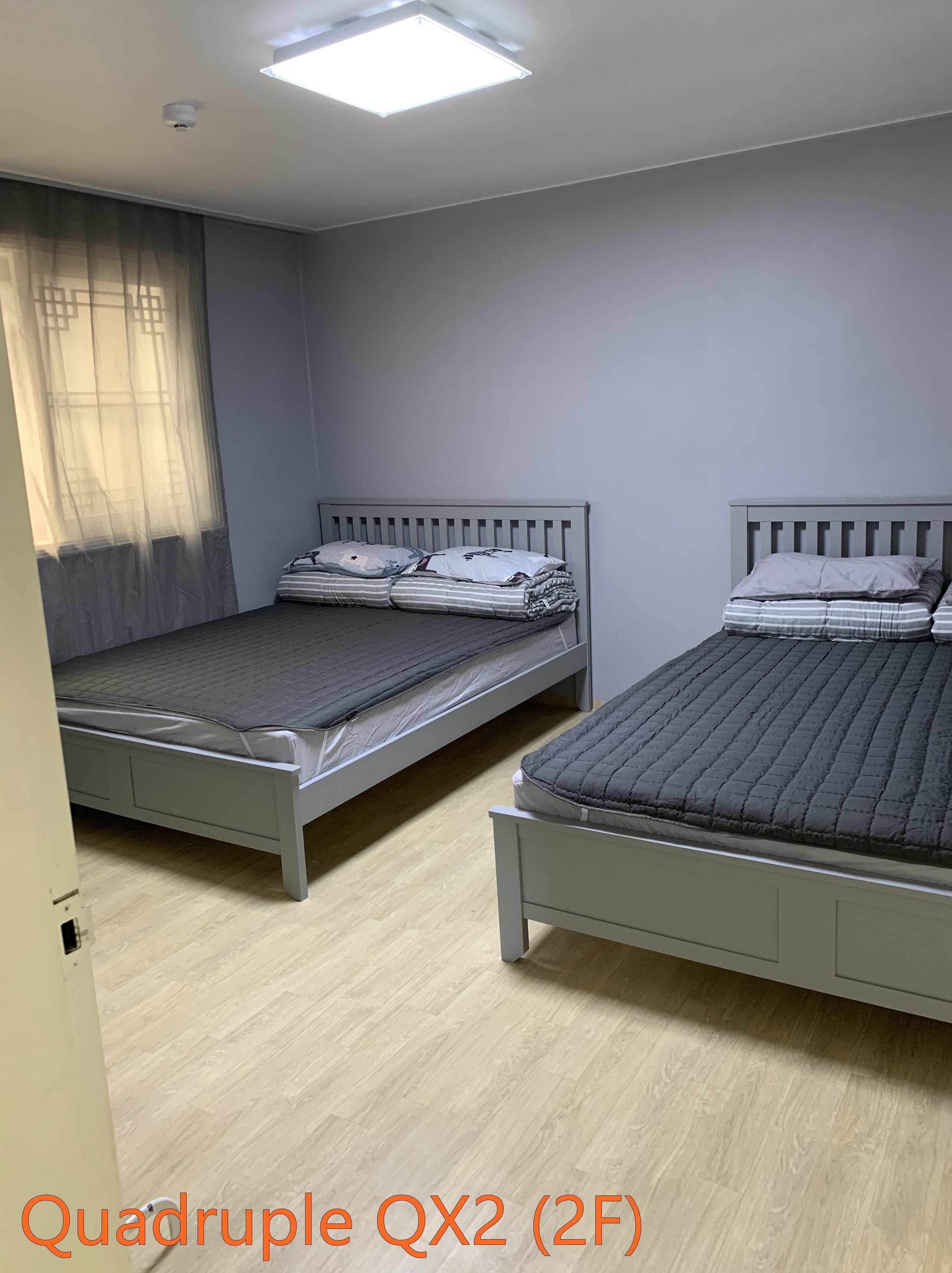 四人房 | 折叠床/加床（额外收费）、免费 WiFi