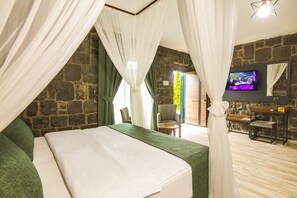 Superior Double or Twin Room | Hypo-allergenic bedding, individually decorated, individually furnished - Royal Villa (Arsin)