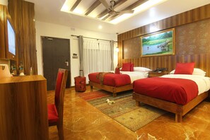 Ropa de cama de alta calidad, colchones con pillow-top y minibar 