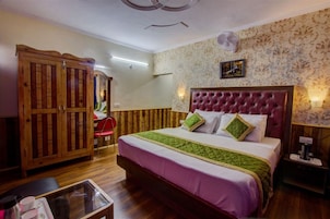 Individually decorated, individually furnished, cots/infant beds