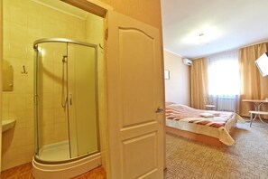 Comfort Double Room | Bathroom | Shower, free toiletries, towels - Delta Hotel (Kyiv)