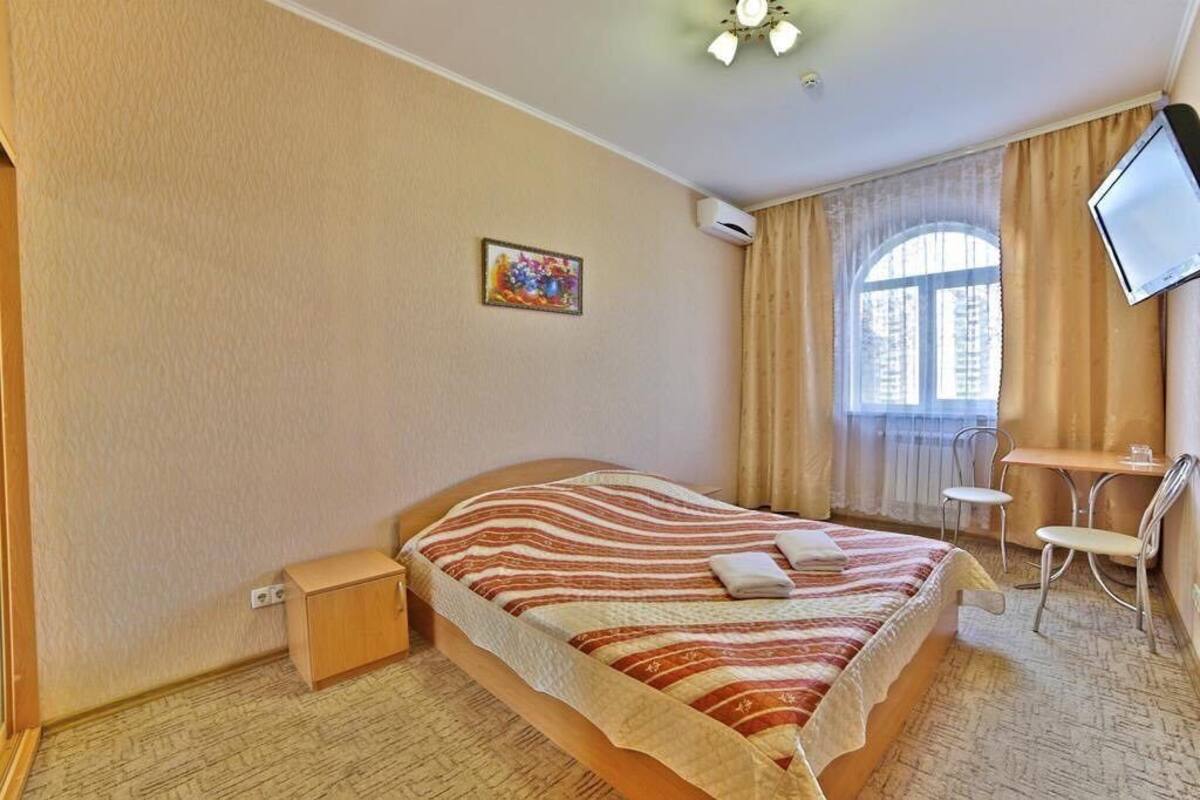 Kahden hengen comfort-huone | Työpöytä, äänieristys, silitysrauta/-lauta, ilmainen Wi-Fi