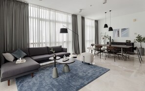 Blue Arch Suites 3 BR, with Balcony - Blue Arch Suites - The Notre Dame Saigon (Ho Chi Minh City)