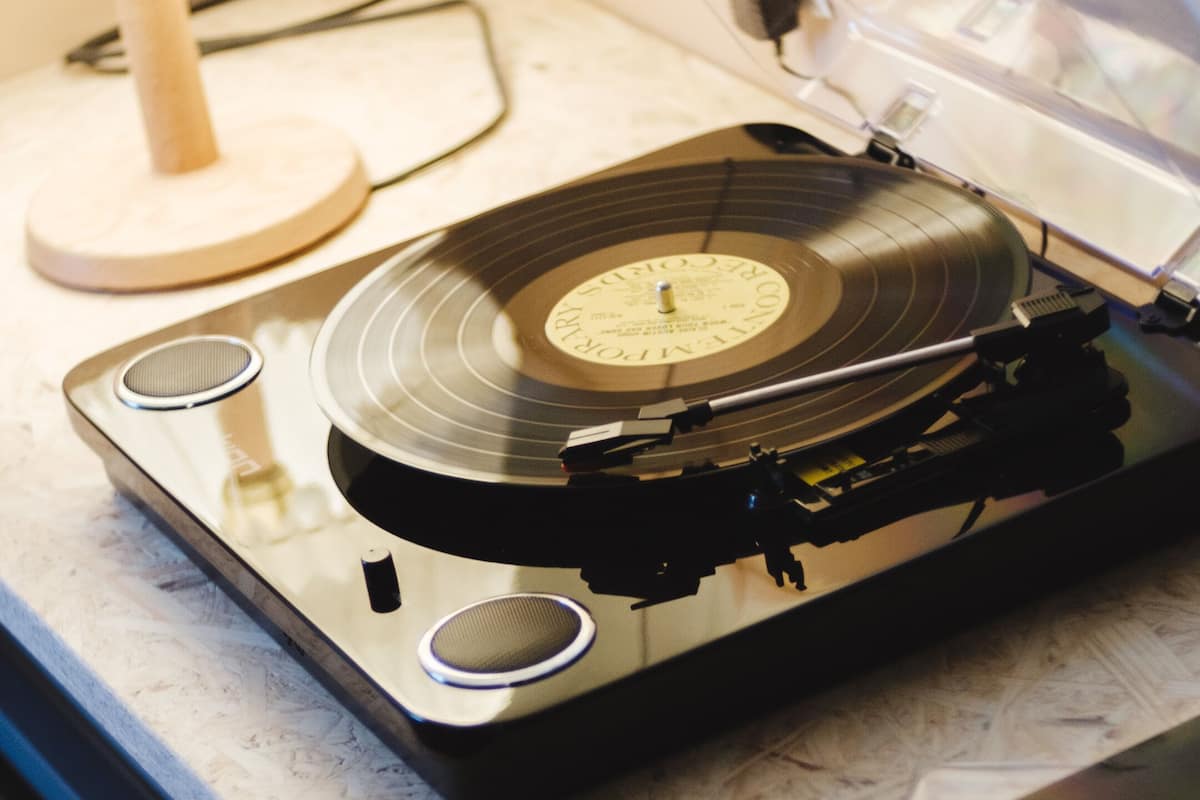 individually decorated, individually furnished, free wifi, bed sheets