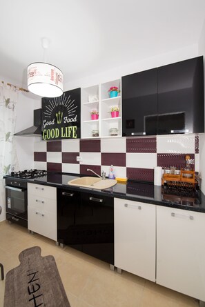 Private kitchen - Beautiful and Bright Apartment (Predeal)