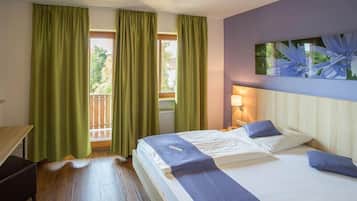 Tweepersoonskamer | Een bureau, gratis wifi, beddengoed