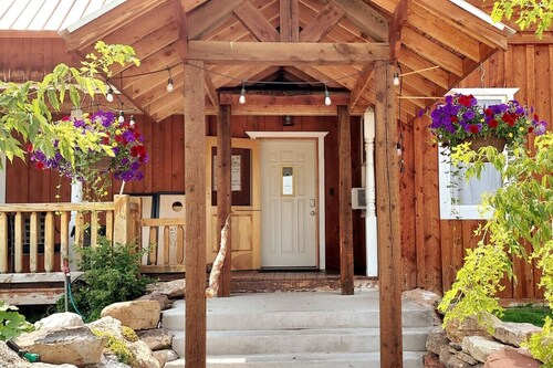 Huge Home near Bear Lake with Hot Tub - Sleeps 24
