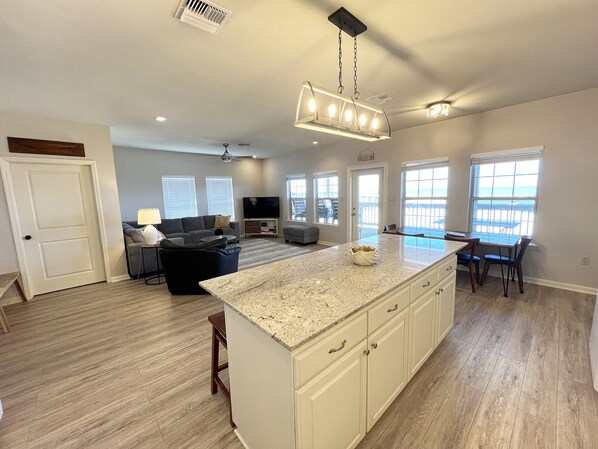 Interior - Bottoms Up - Boat Access - Island Realty (Grand Isle)