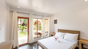 Standard Double Room | Individually decorated, soundproofing, free WiFi, bed sheets