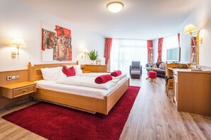 Minibar, in-room safe, blackout curtains, free WiFi - Naturparkhotel Adler (Wolfach)