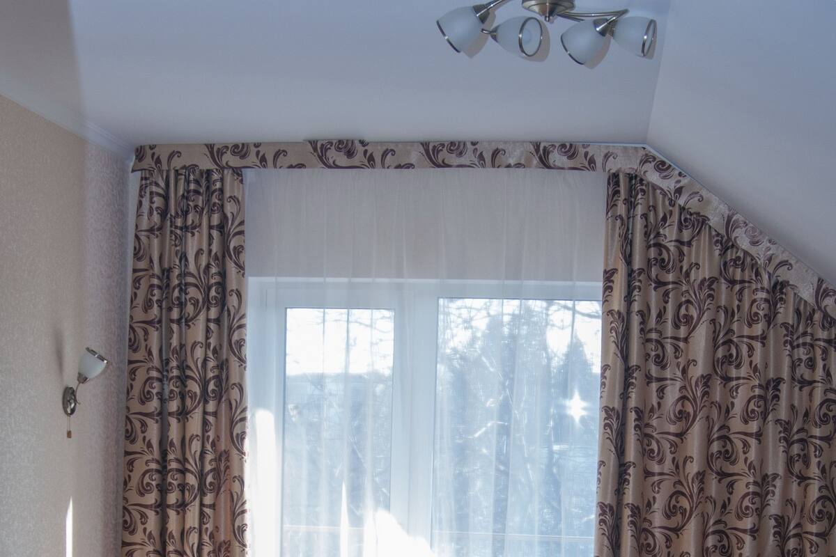 Habitación doble Confort, balcón | Tabla de planchar con plancha y wifi gratis