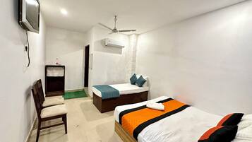 Comfort Room | Free WiFi