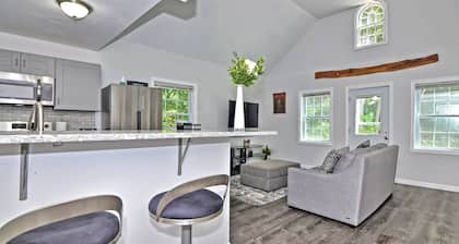 Beautifully Furnished Private Retreat in Andover!