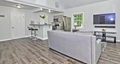 Beautifully Furnished Private Retreat in Andover!