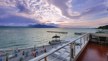 Vue sur la plage/lâocĂ©an