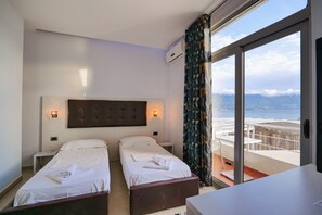 Twin Room, Sea View | Minibar, in-room safe, desk, free WiFi - Grand Hotel Aita (Orikum)