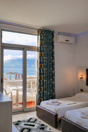 Twin Room, Sea View | Minibar, in-room safe, desk, free WiFi - Grand Hotel Aita (Orikum)