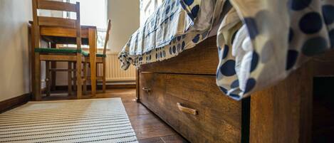 Apartment | 1 bedroom, blackout curtains, iron/ironing board, free WiFi