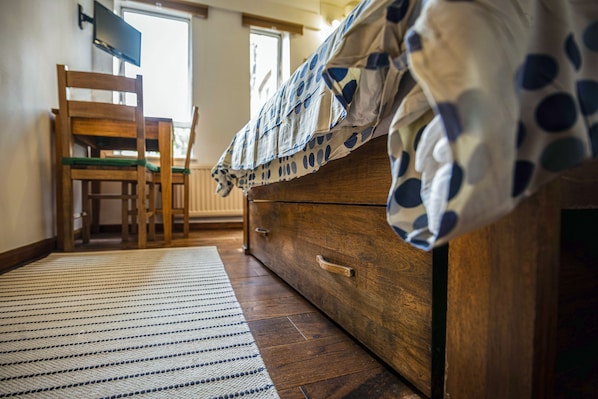Appartement | 1 chambre, rideaux occultants, fer et planche à repasser, Wi-Fi gratuit