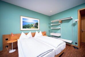 เครื่องนอนป้องกันสารก่อภูมิแพ้, โต๊ะทำงาน, ผ้าม่านกันแสง, Wi-Fi ฟรี